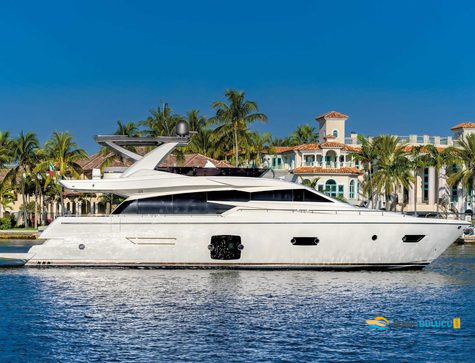Ferretti 750 2013 iç mekan 2
