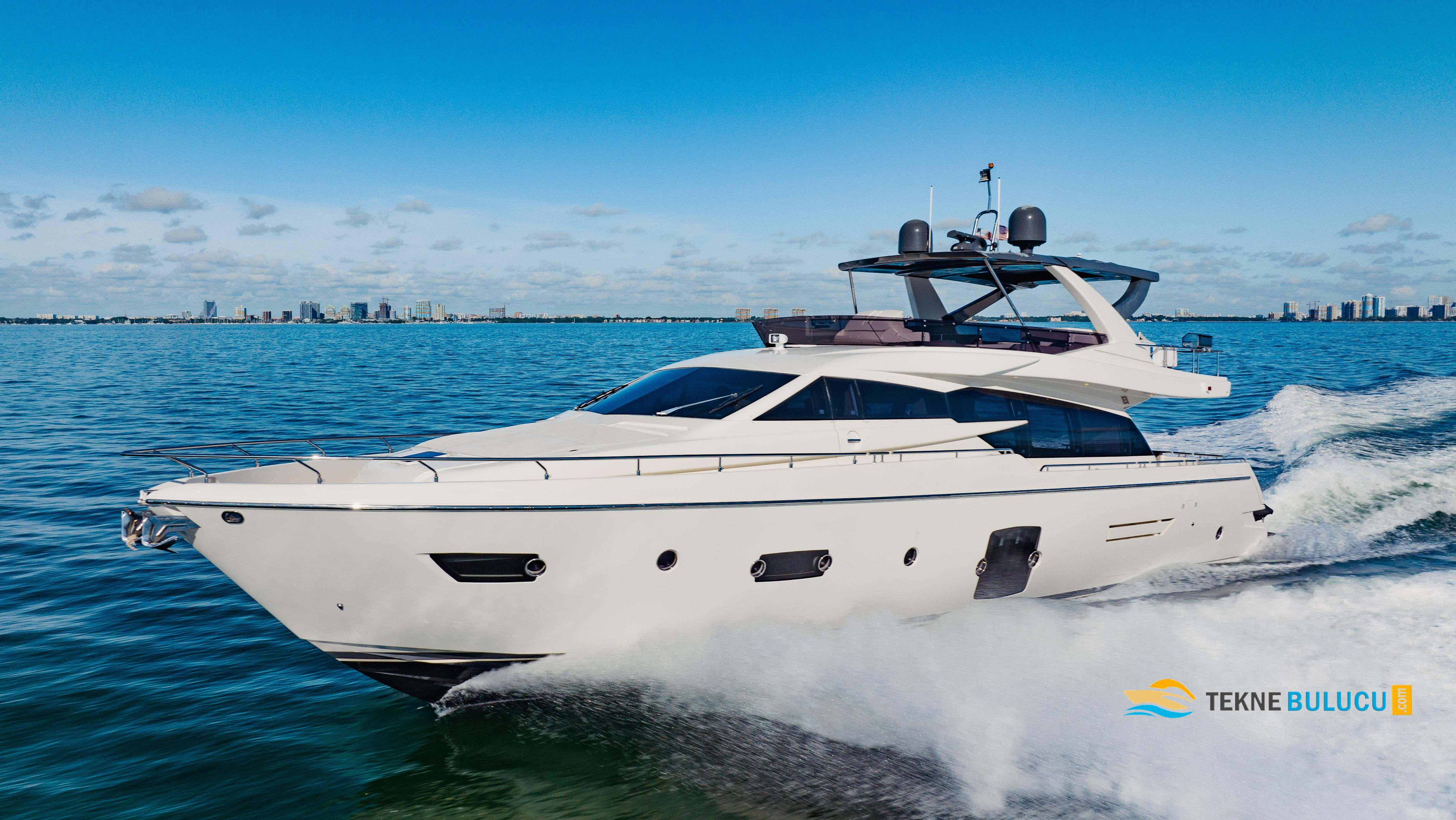 Ferretti 750 2017 iç mekan 2