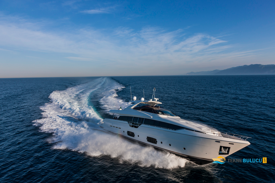 Ferretti 960 2015 iç mekan 1
