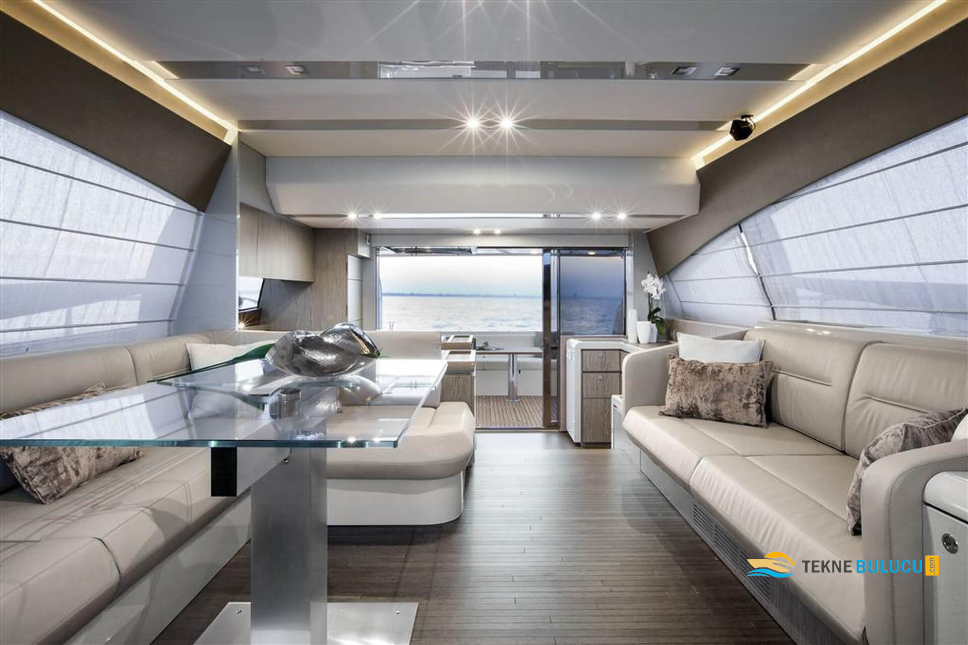 Ferretti 650 2014 iç mekan 2