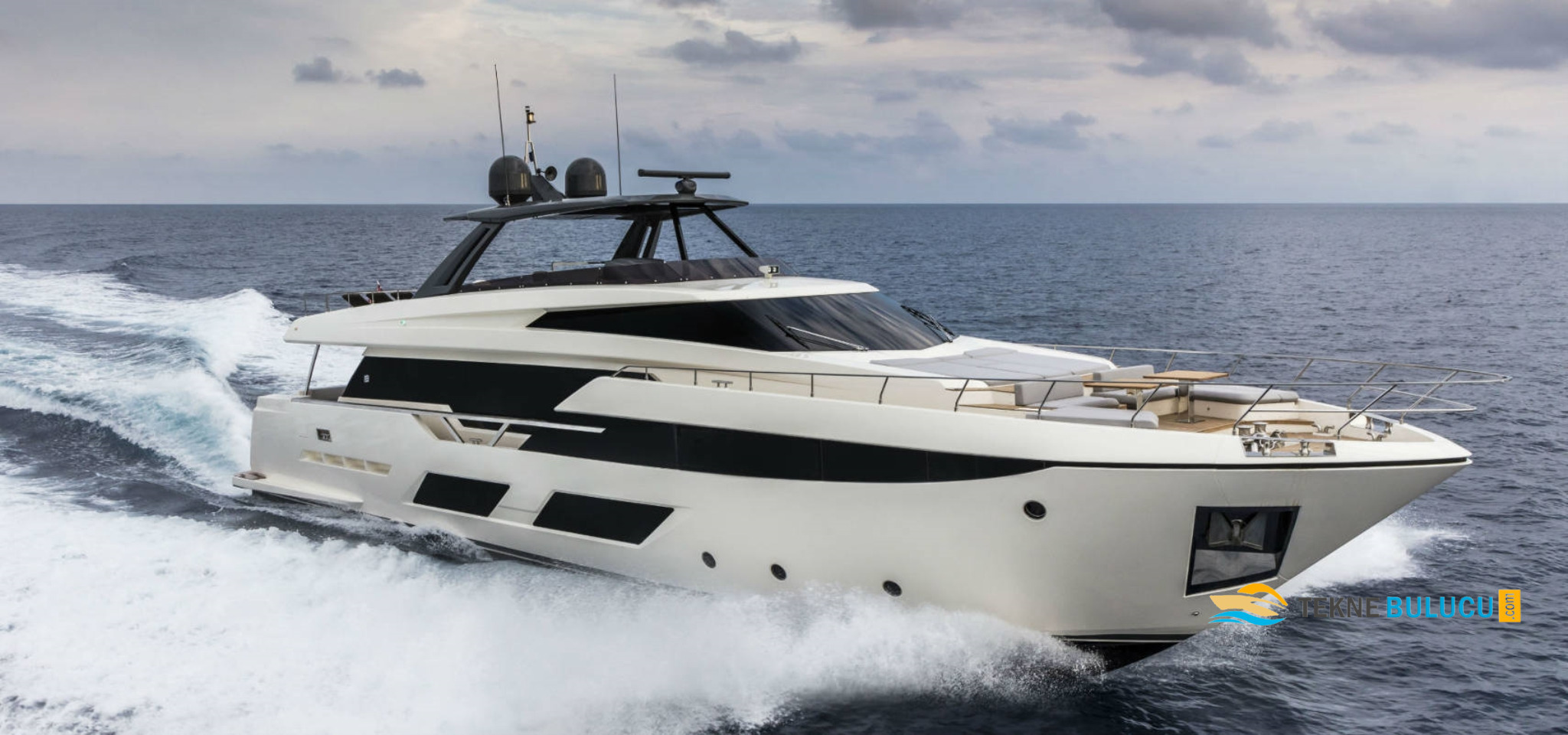 Ferretti 650 2016 iç mekan 3