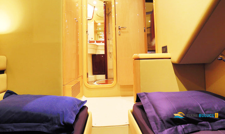 Ferretti 550 2015 iç mekan 3