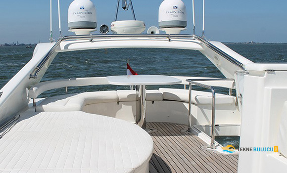 Ferretti 550 2021 iç mekan 2