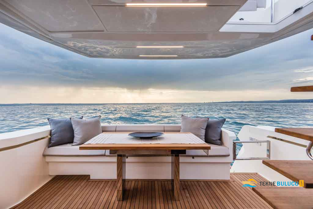 Ferretti 450 2018 iç mekan 3
