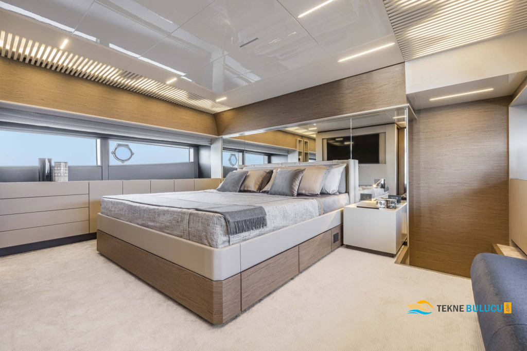 Ferretti 920 2018 iç mekan 3