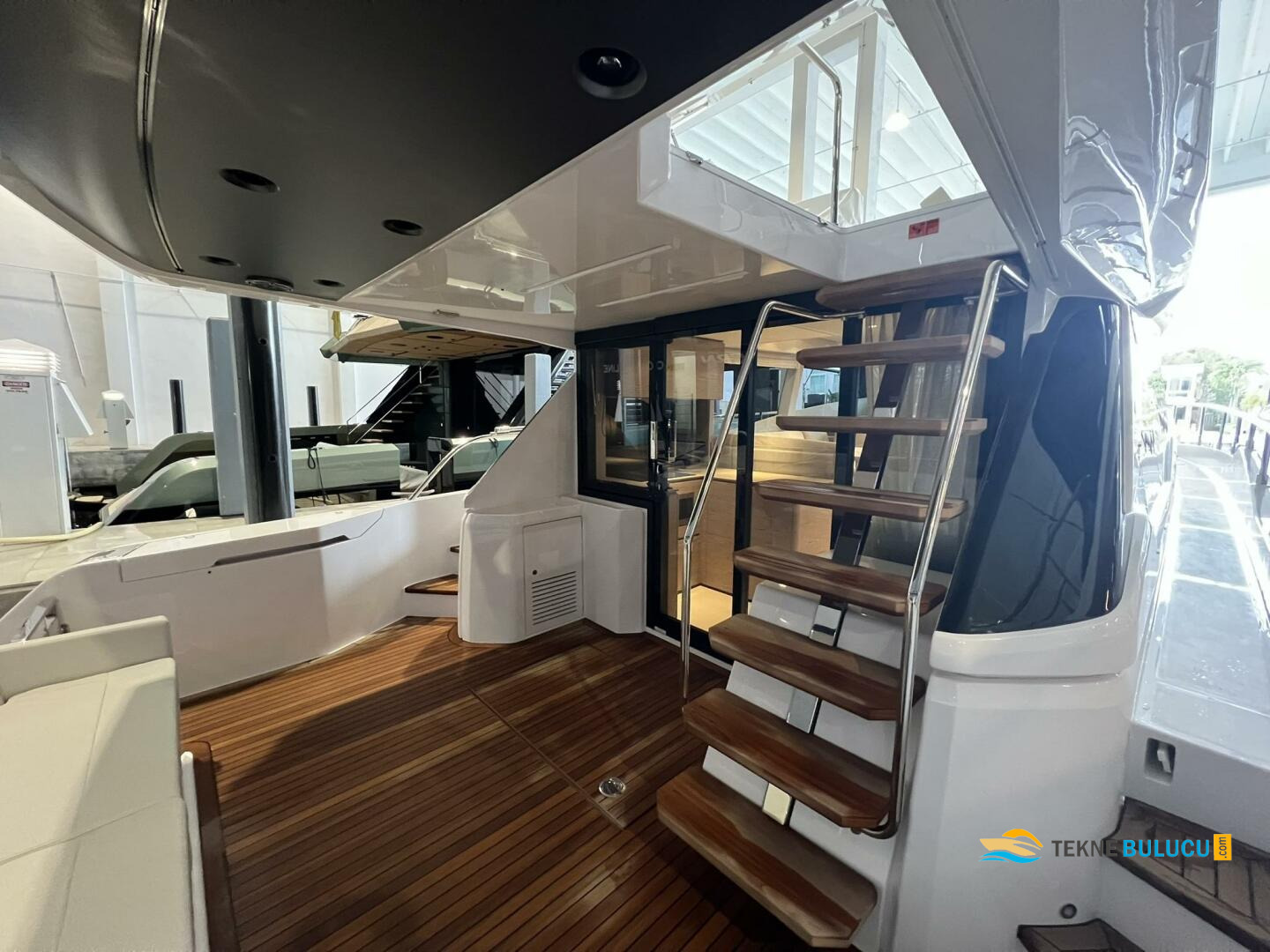 Ferretti 500 2026 iç mekan 1