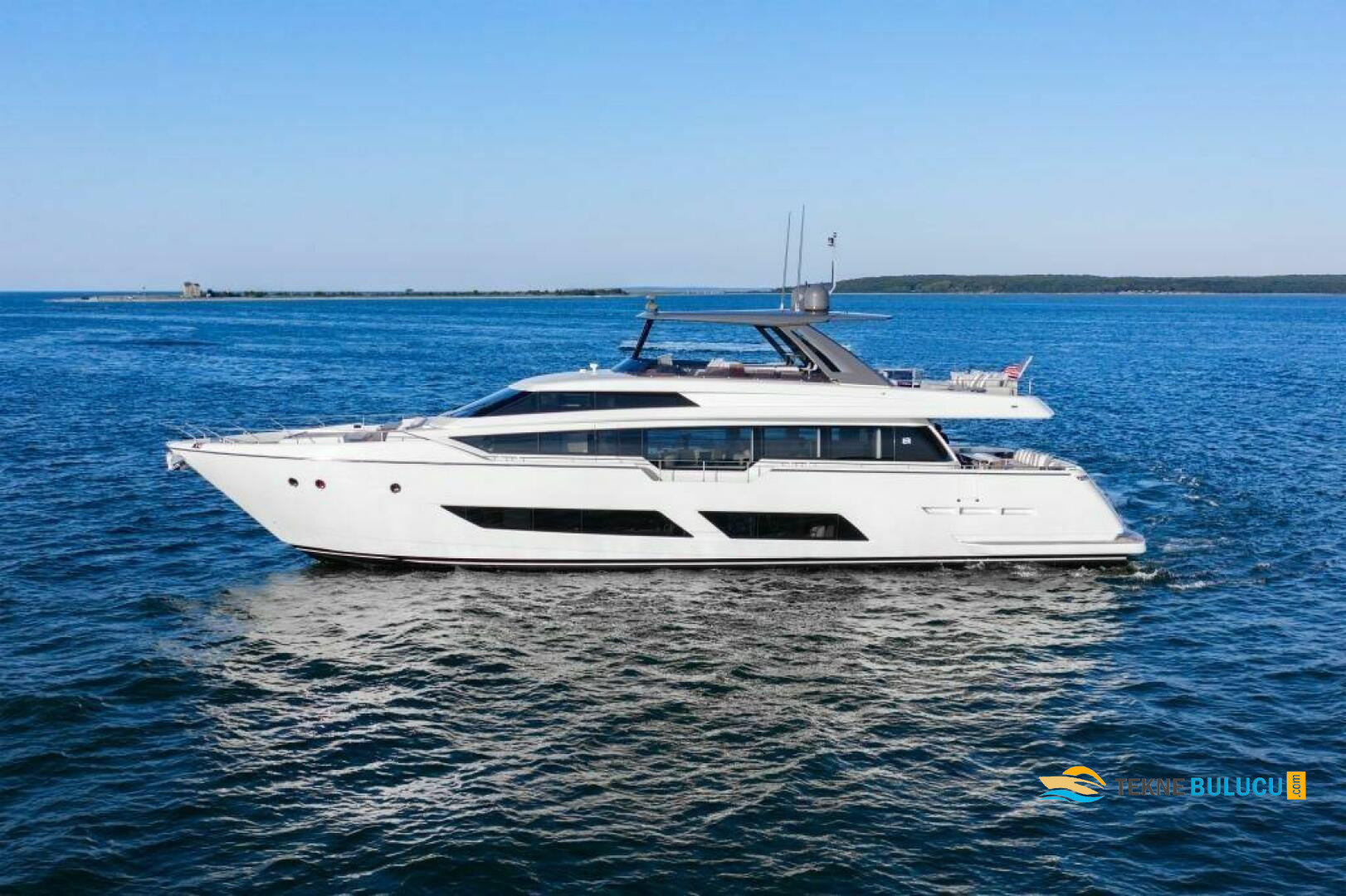 Ferretti 1000 2026 iç mekan 2
