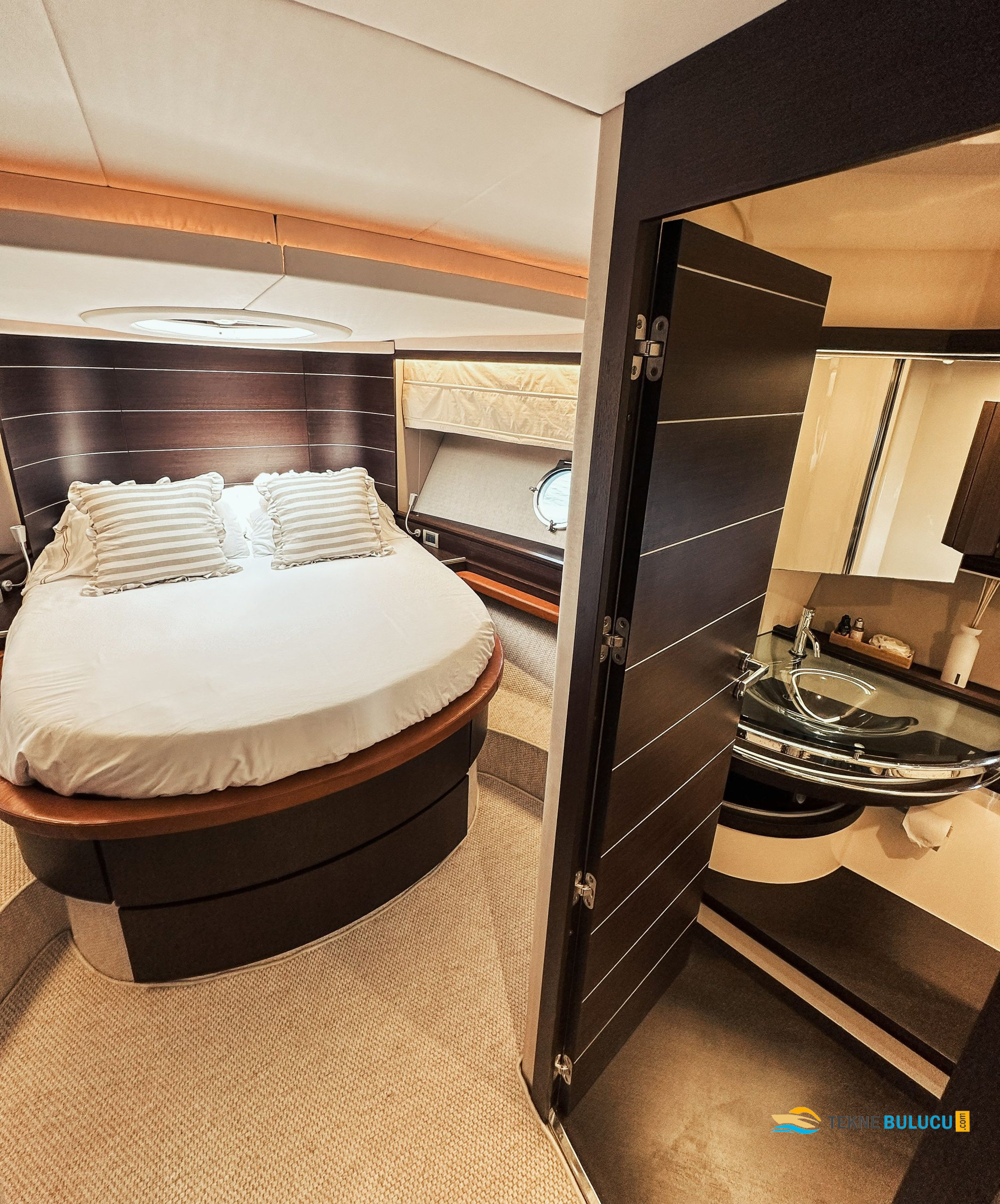 Azimut 68S 2004 iç mekan 1