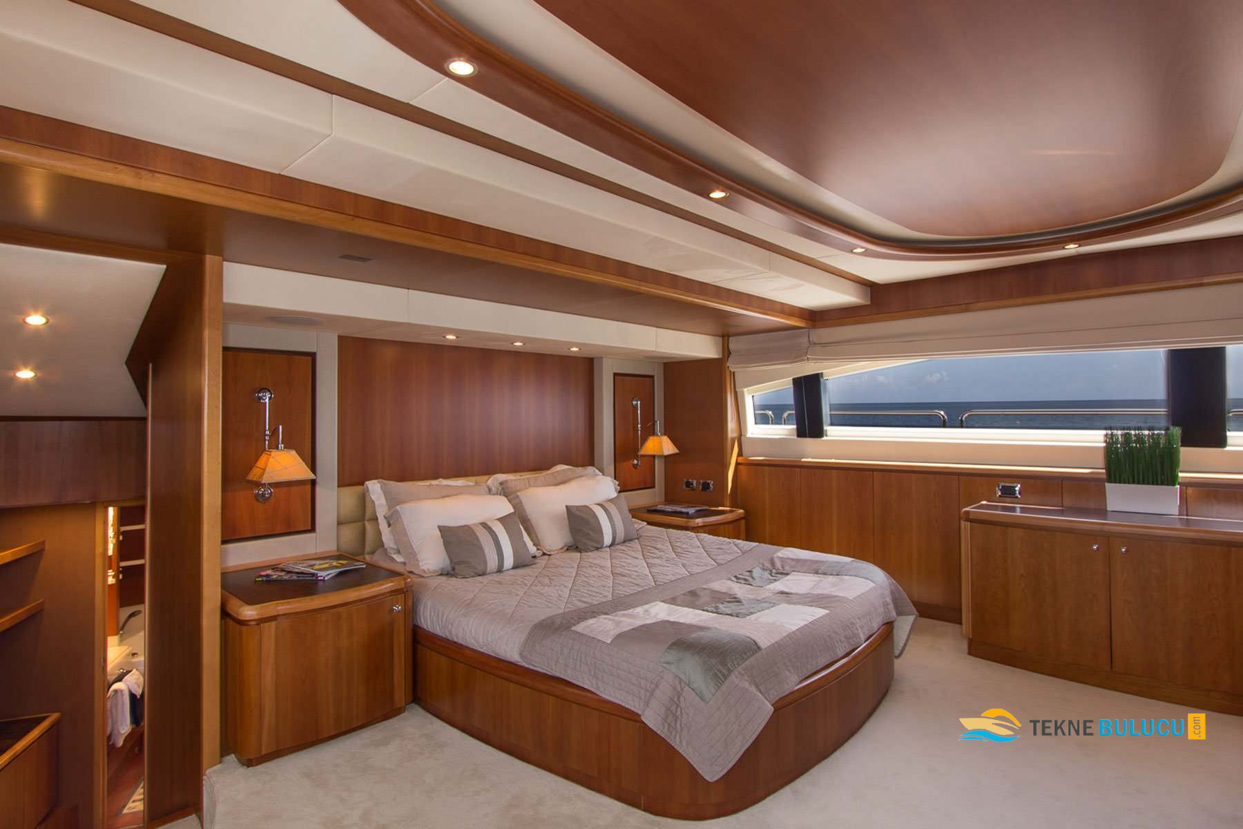 Azimut 105 Grande 2009 iç mekan 2
