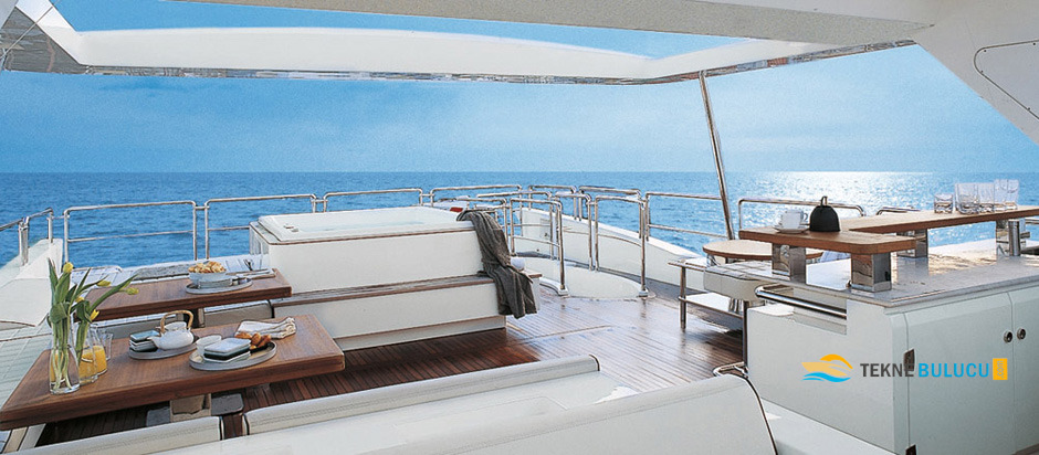 Azimut 105 Grande 2011 iç mekan 1