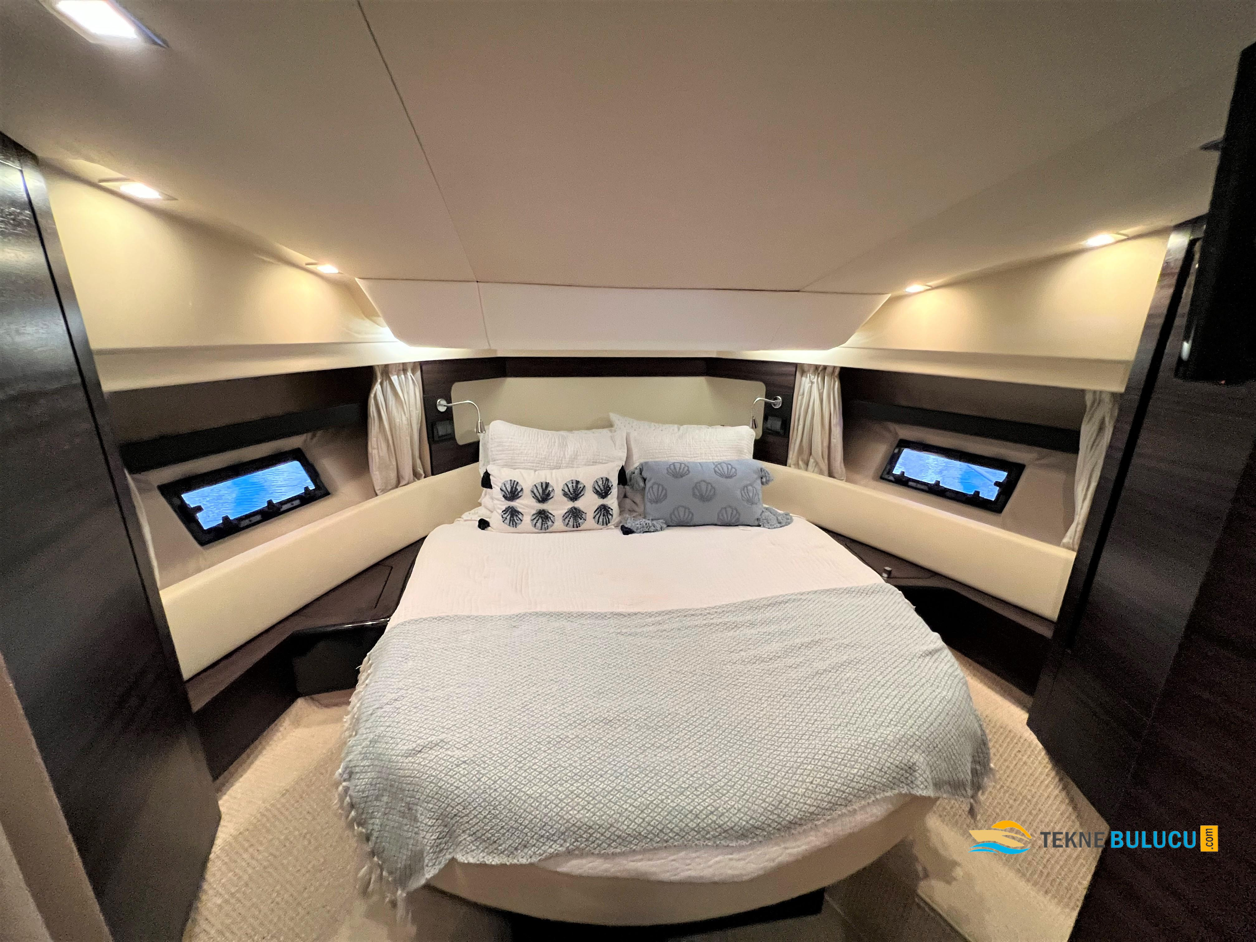 Azimut 40S 2013 iç mekan 1