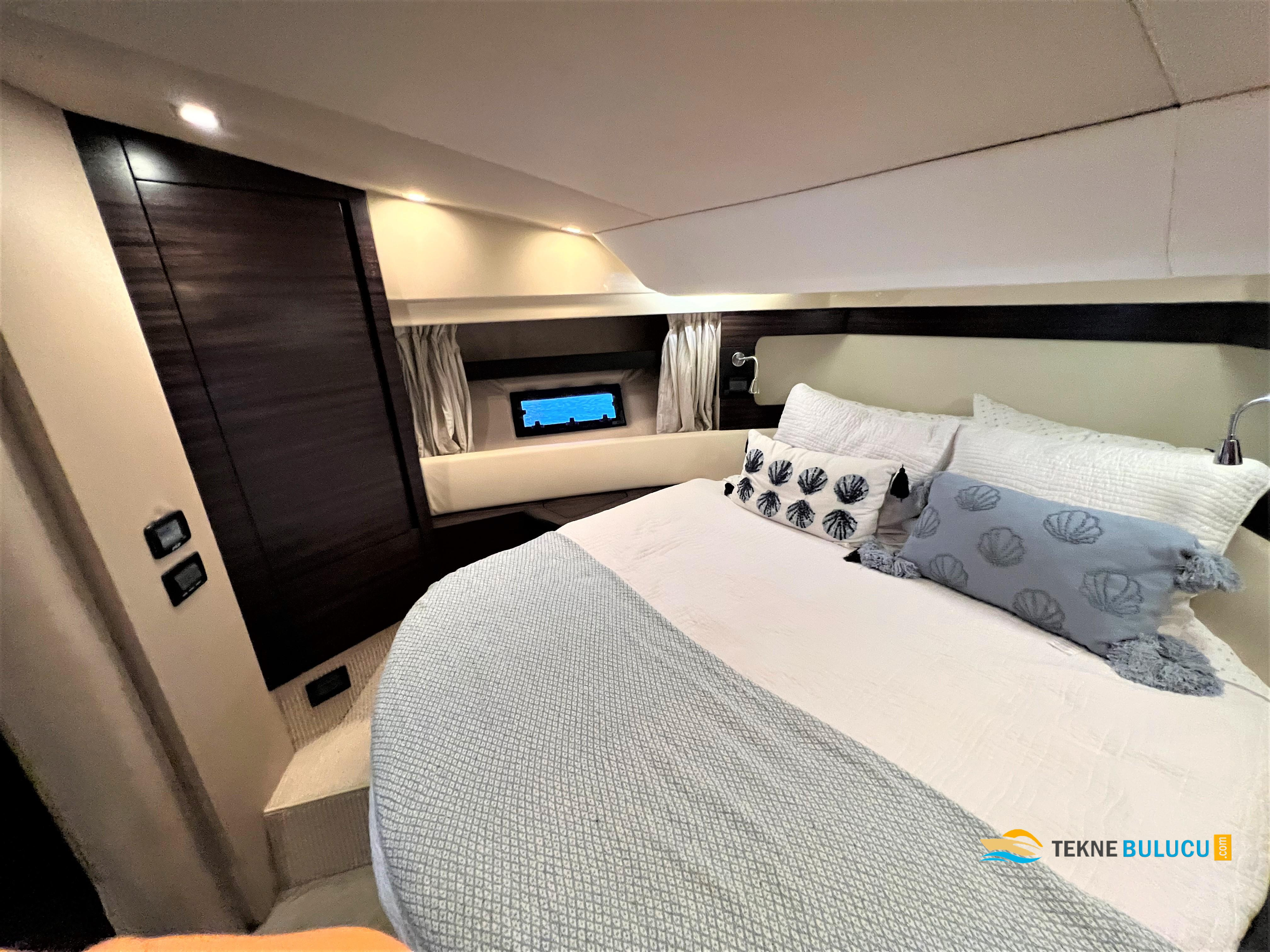 Azimut 40S 2014 iç mekan 1