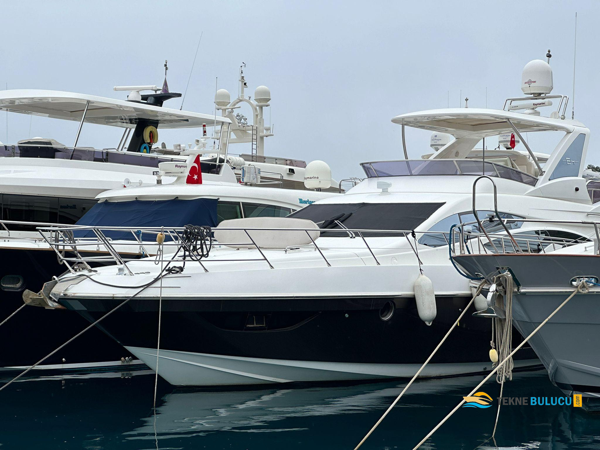 Azimut 64 Fly 2013 iç mekan 2