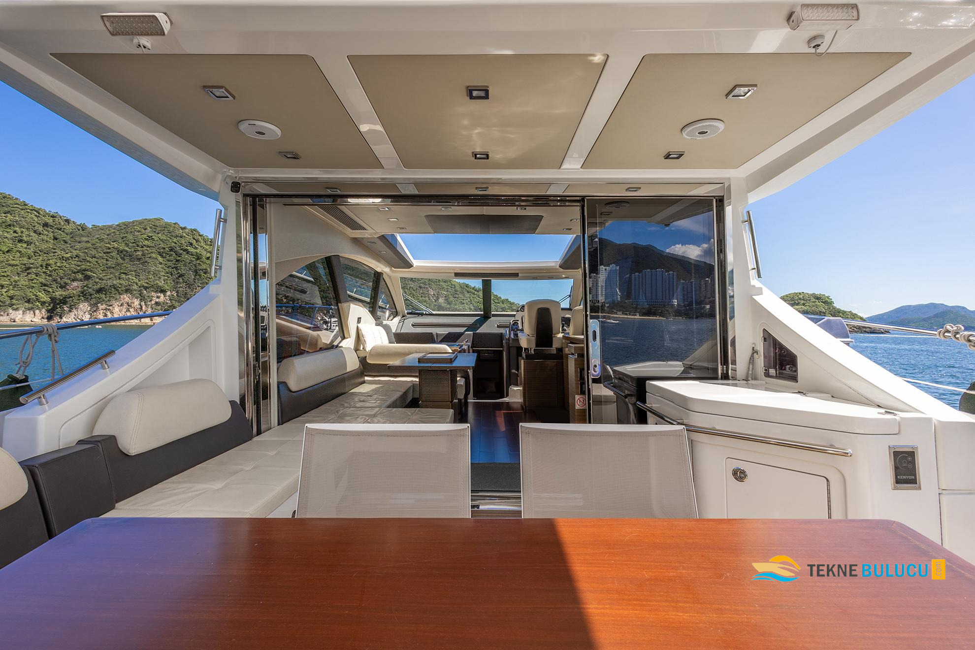 Azimut 55S 2012 iç mekan 1
