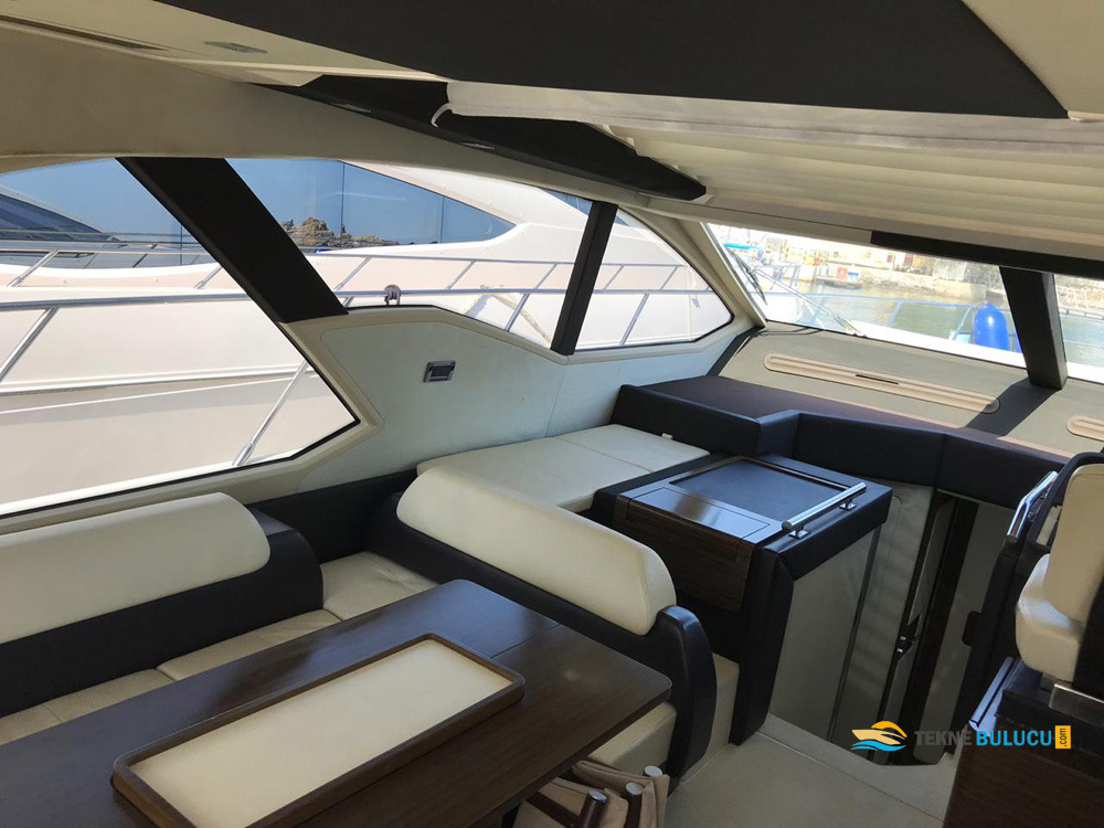 Azimut 55S 2014 iç mekan 1