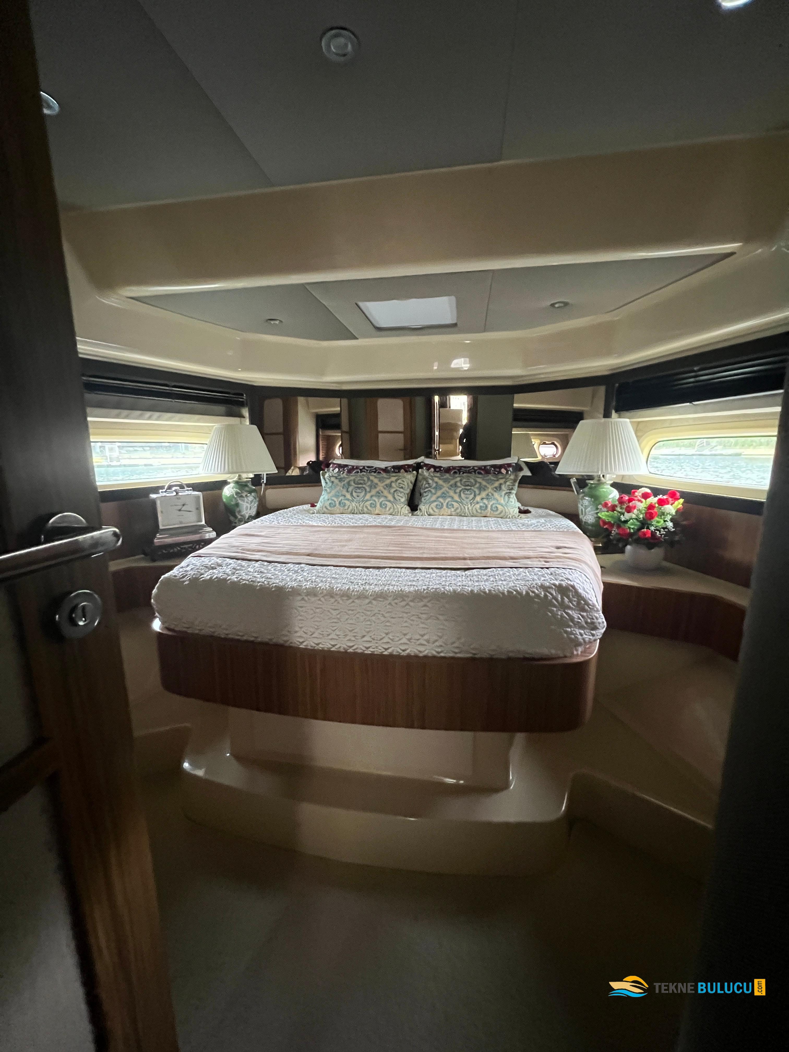 Azimut Magellano 43 2017 iç mekan 3