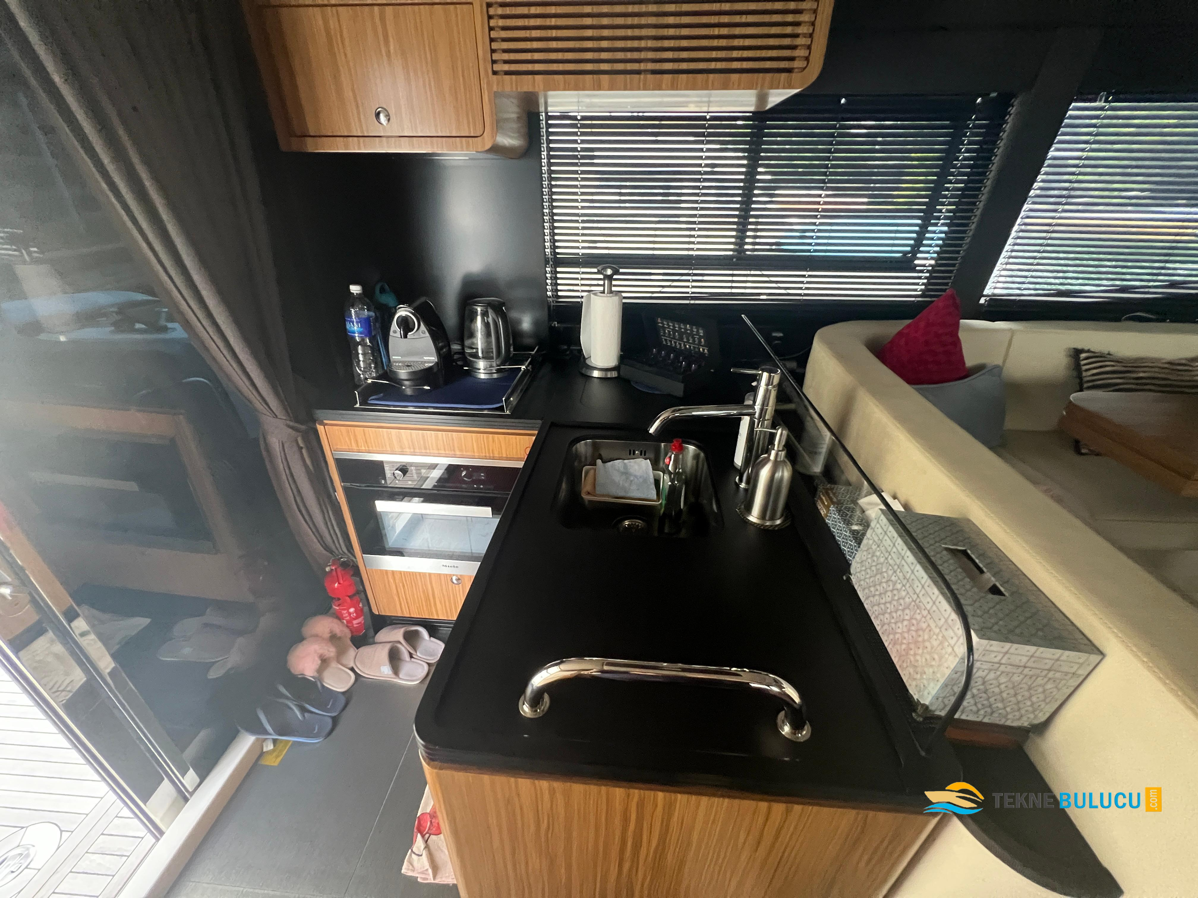 Azimut Magellano 43 2018 iç mekan 3