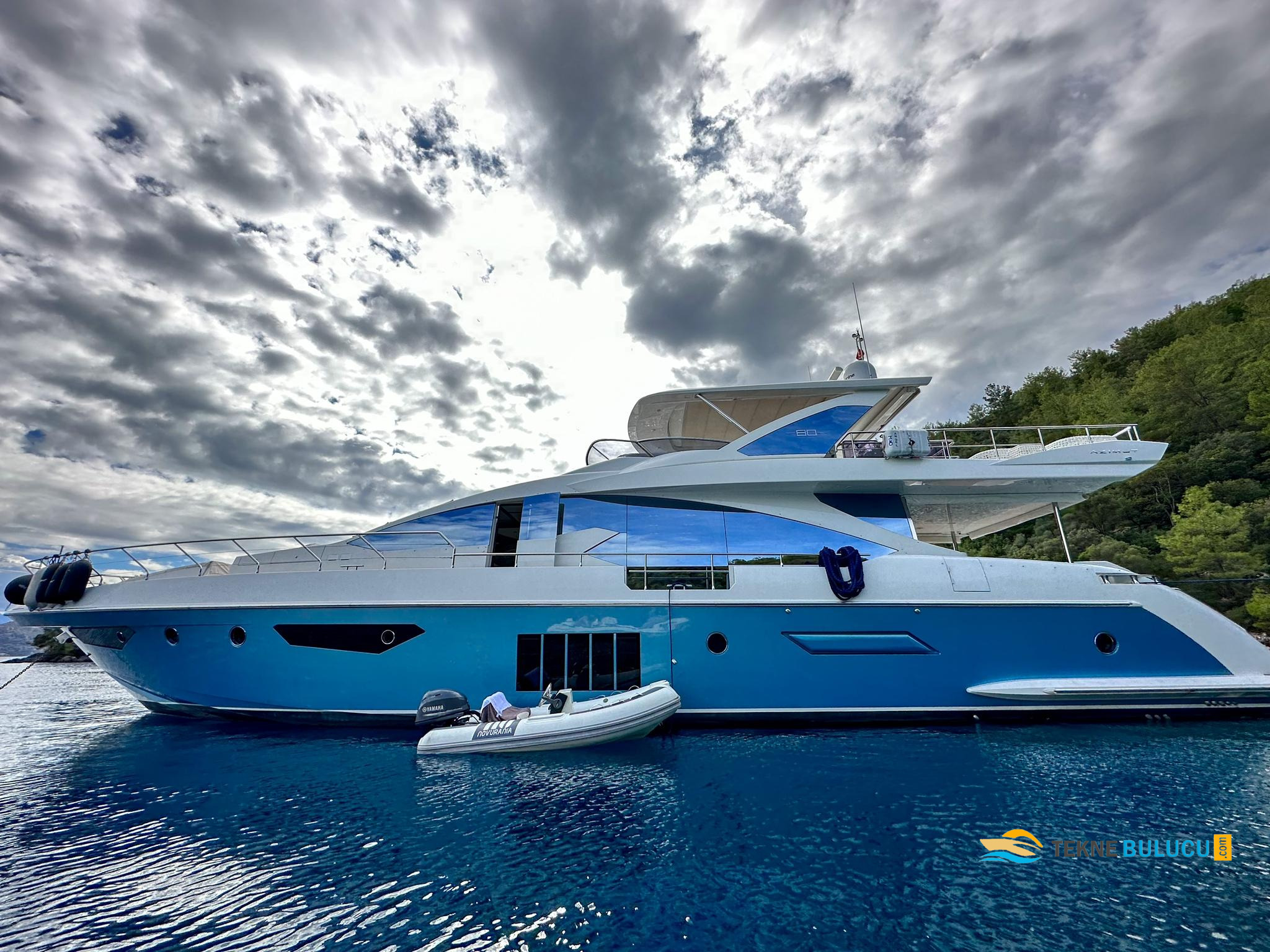 Azimut 80 Fly 2014 iç mekan 1