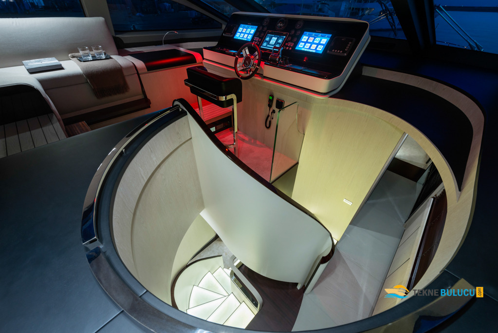 Azimut Grande 95 RPH 2020 iç mekan 3