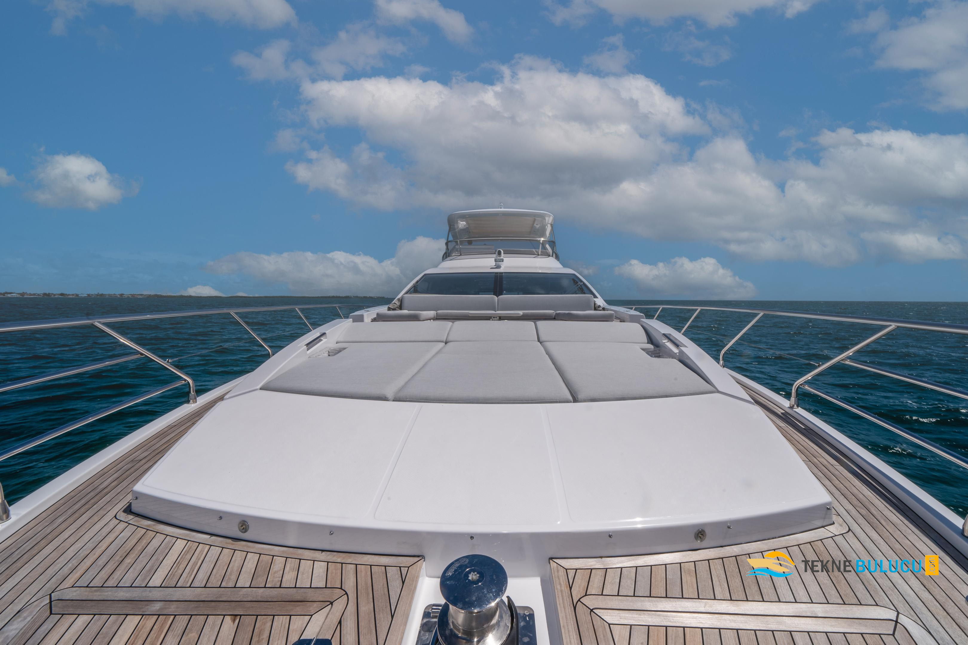 Azimut 72 Fly 2020 iç mekan 3