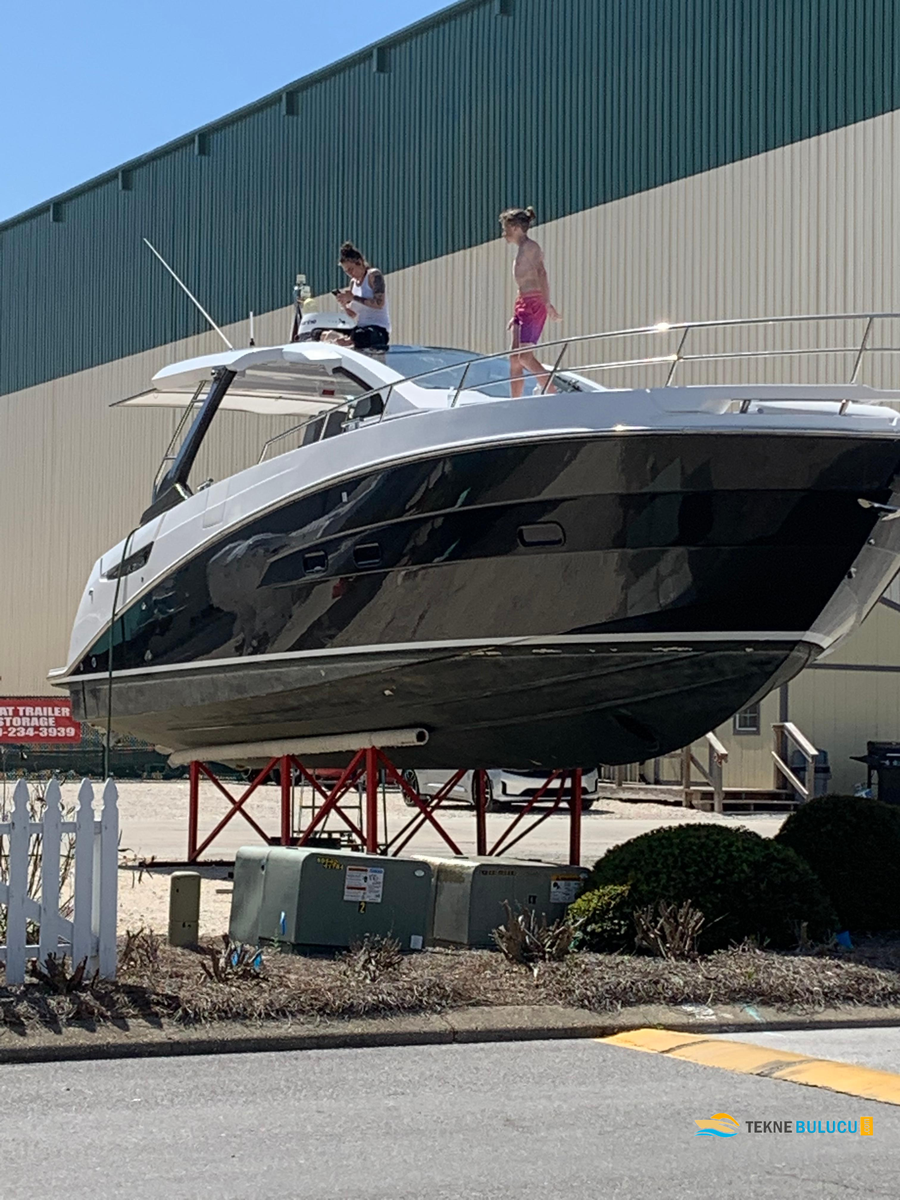 Azimut Verve 40 2017 iç mekan 2