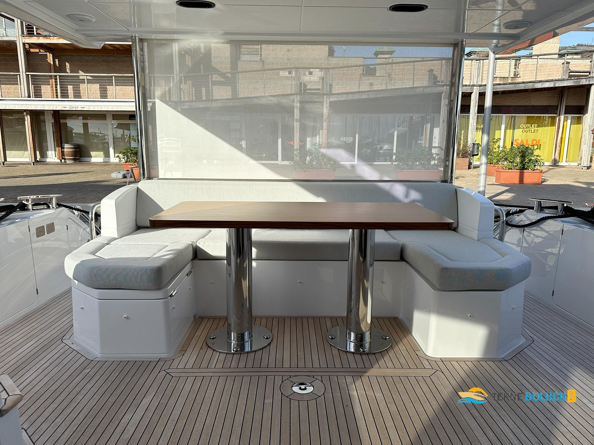 Azimut 60 Fly 2017 iç mekan 2