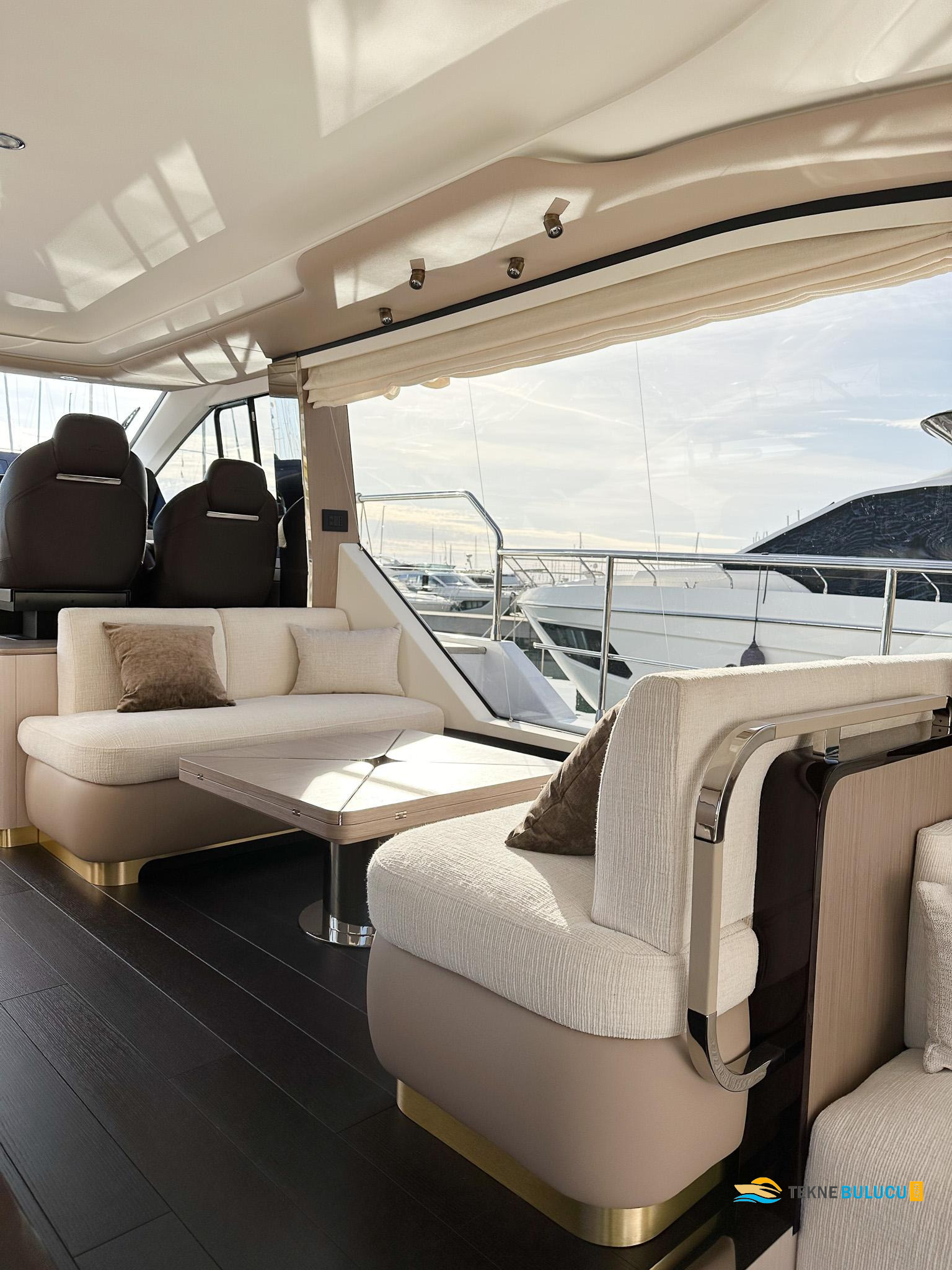 Azimut 60 Fly 2018 iç mekan 3
