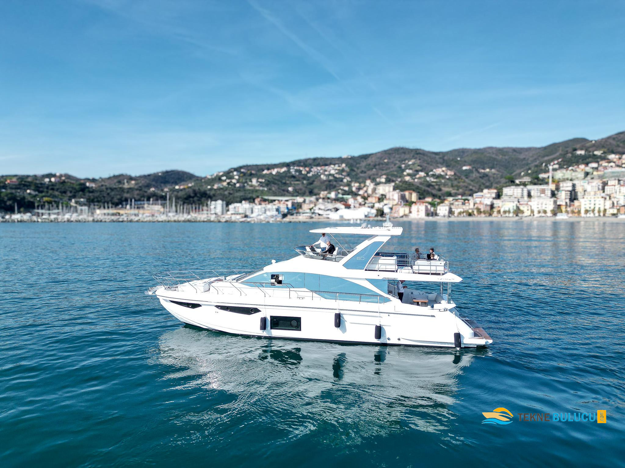 Azimut 60 Fly 2020 iç mekan 2