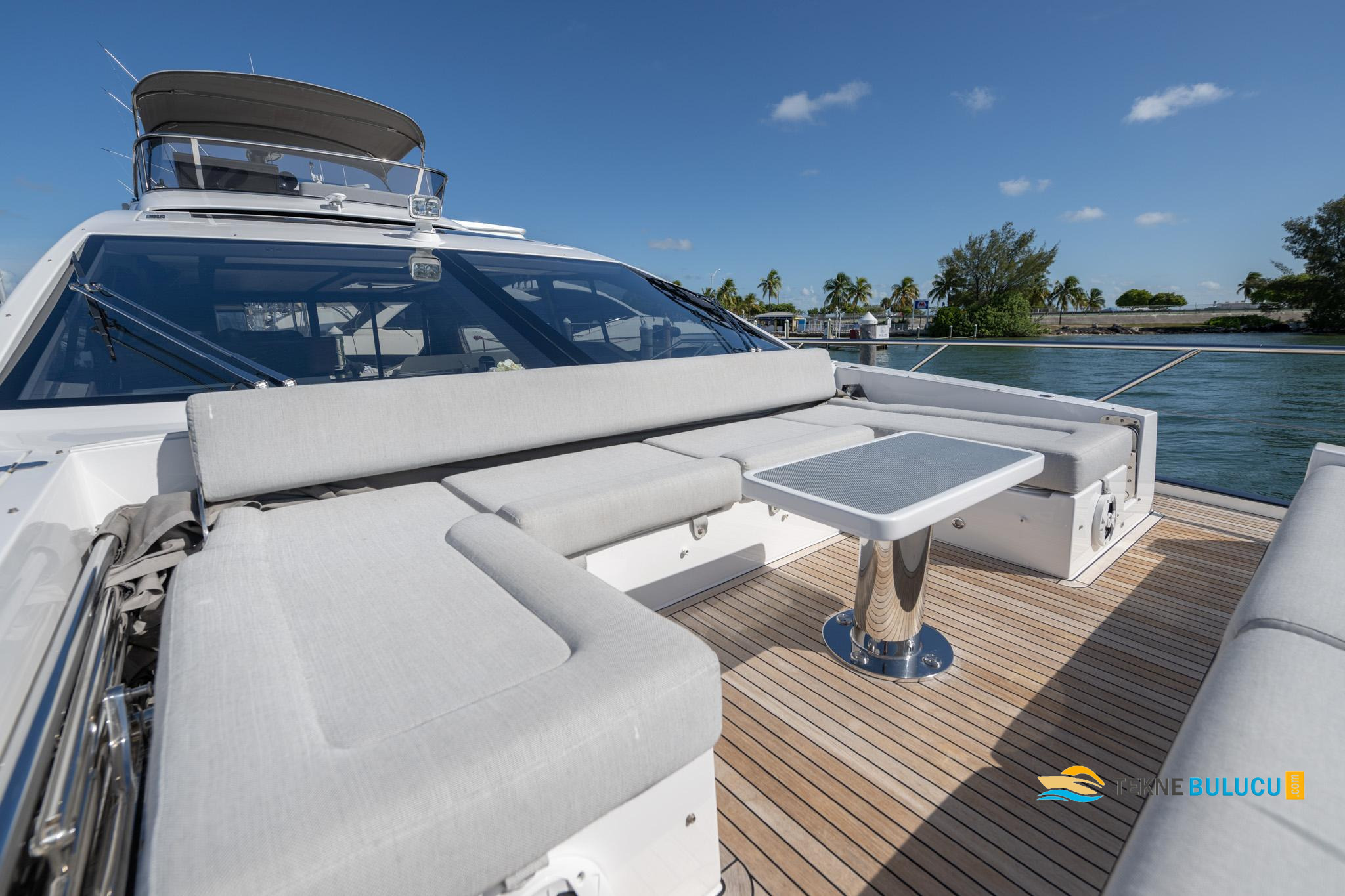Azimut S7 2025 iç mekan 1