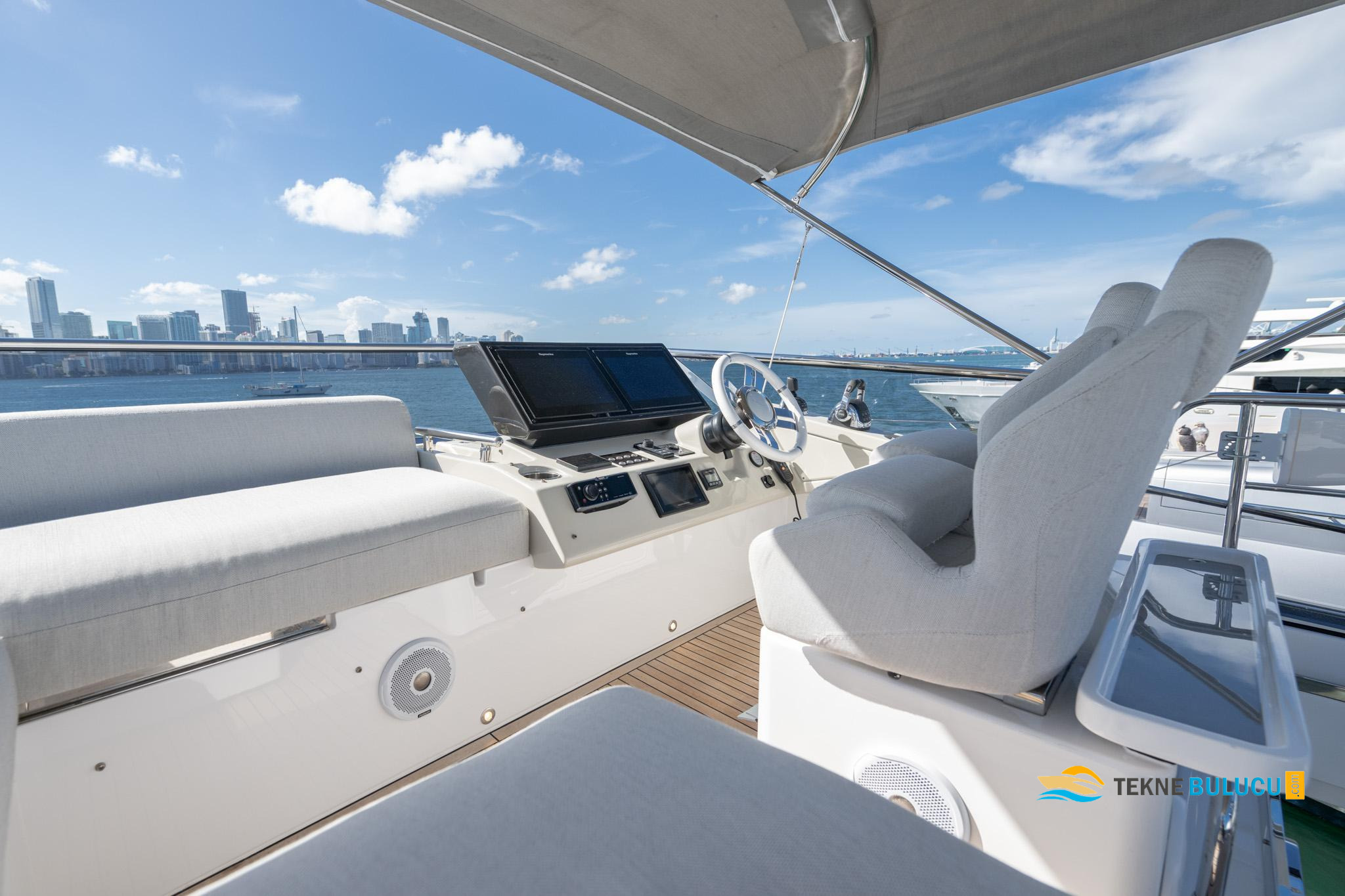 Azimut S7 2025 iç mekan 2