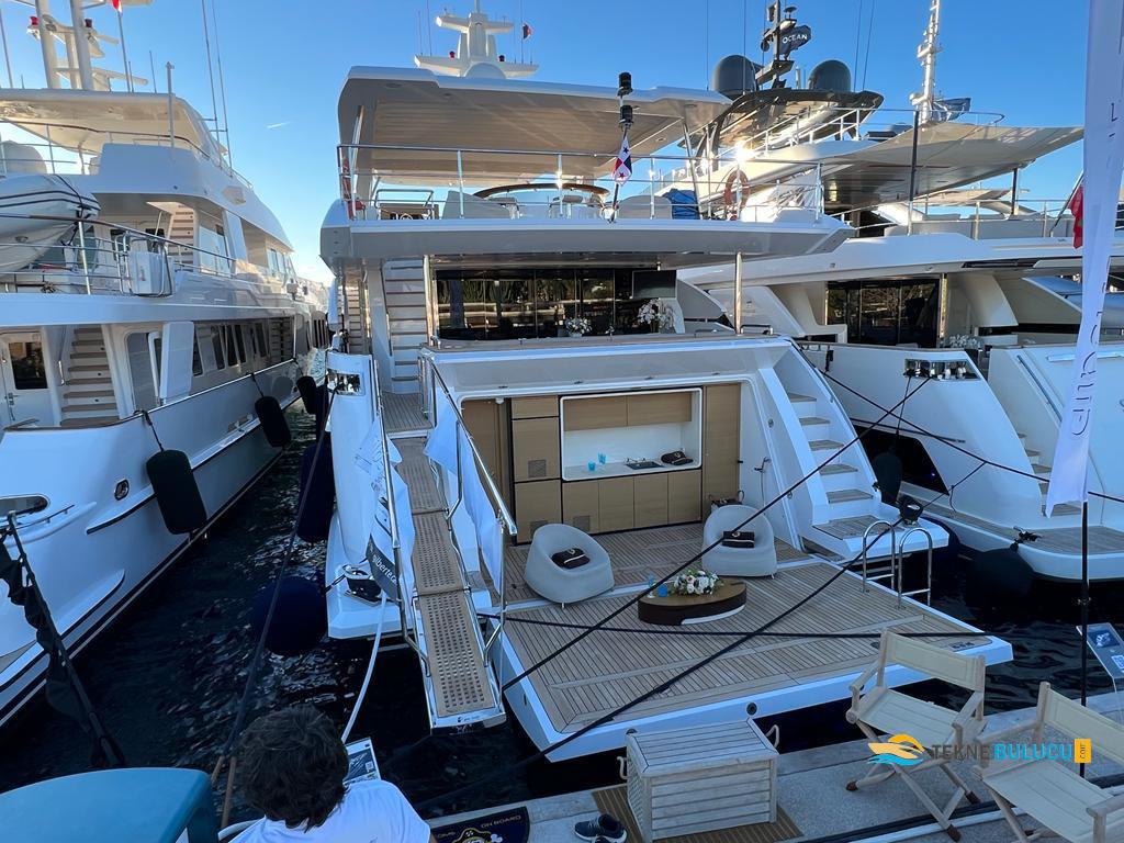 Azimut Grande 35 Metri 2020 iç mekan 1