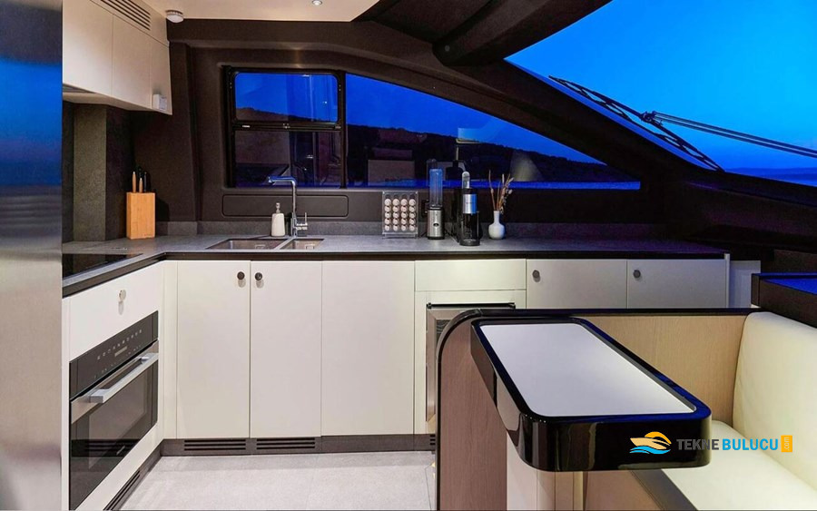 Azimut 78 Fly 2019 iç mekan 3