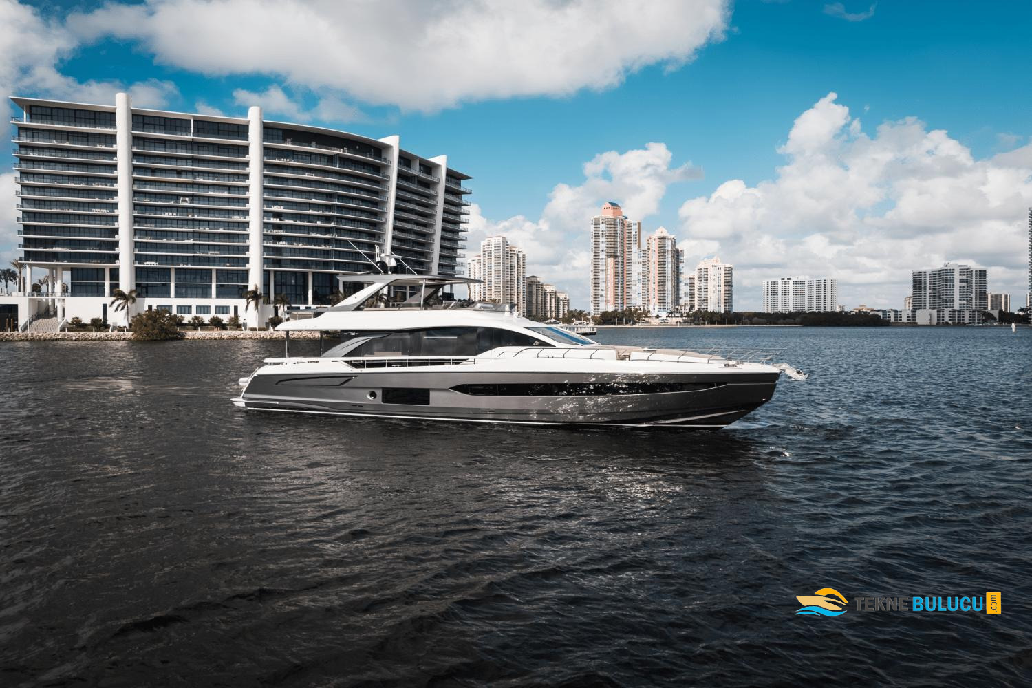 Azimut 78 Fly 2024 iç mekan 3