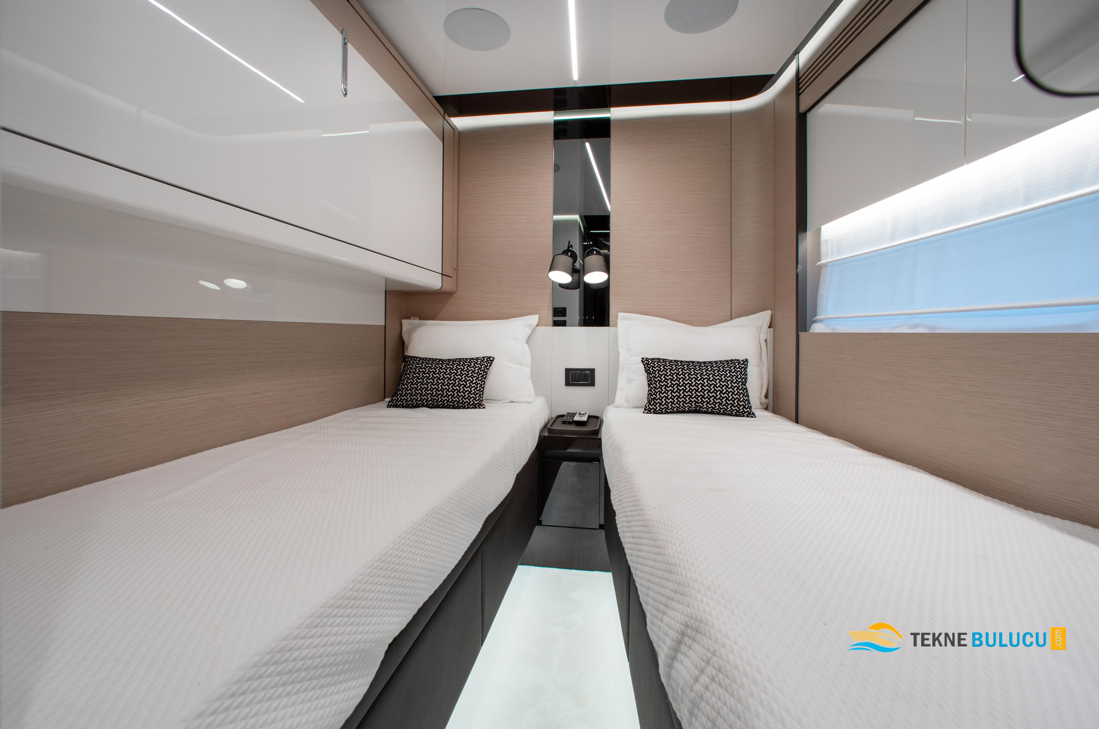 Azimut S8 2019 iç mekan 2