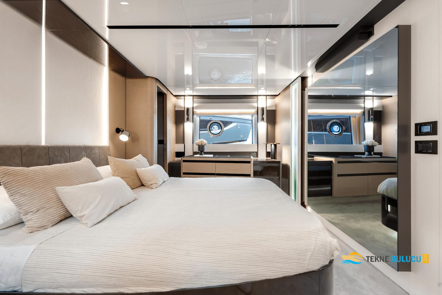 Azimut S8 2023 iç mekan 1