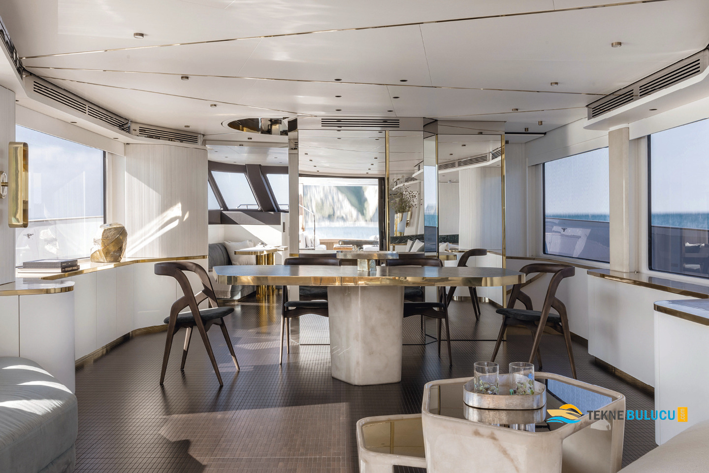 Azimut Magellano 25 Metri 2020 iç mekan 1