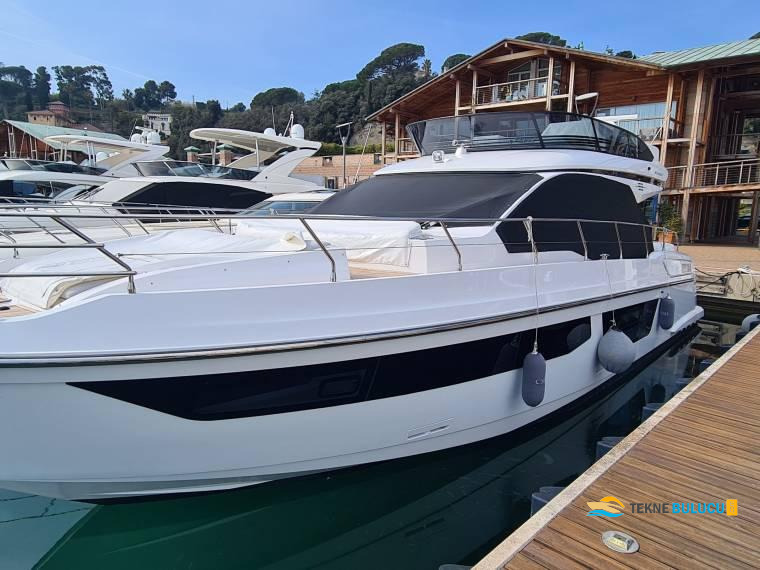 Azimut 53 Fly 2024 iç mekan 1