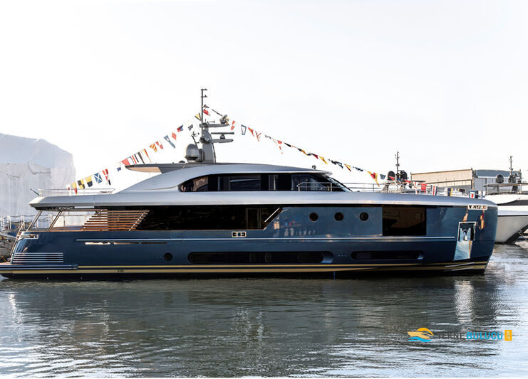 Azimut Magellano 27 Metri 2026 iç mekan 2