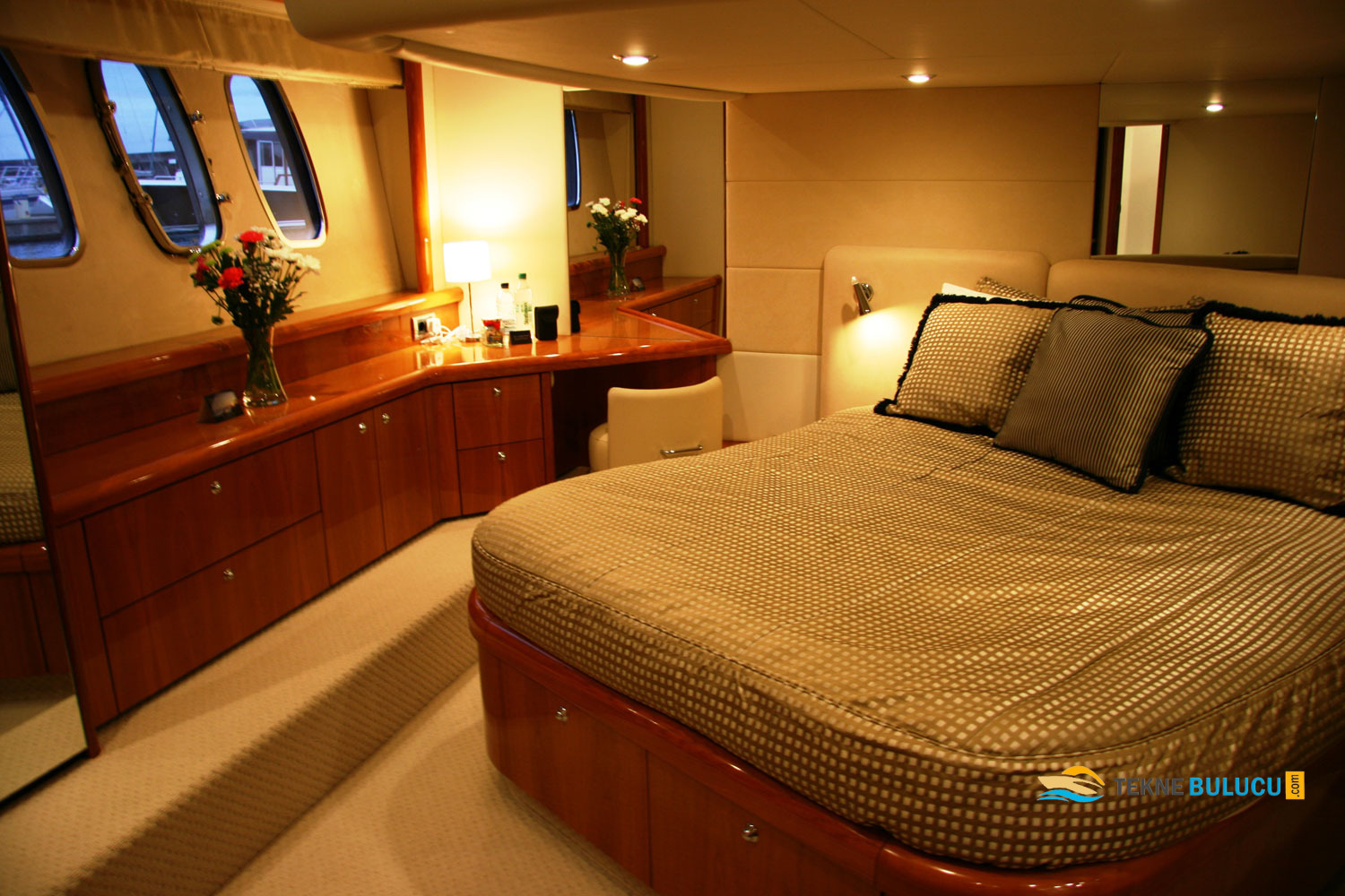 Sunseeker Manhattan 50 2008 Model iç mekan 1