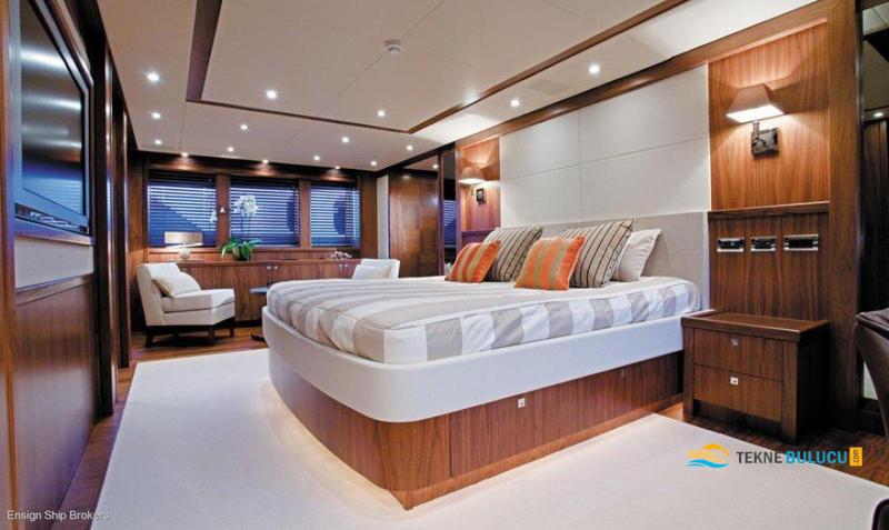 Sunseeker 37 Metre Yacht 2011 Model iç mekan 3