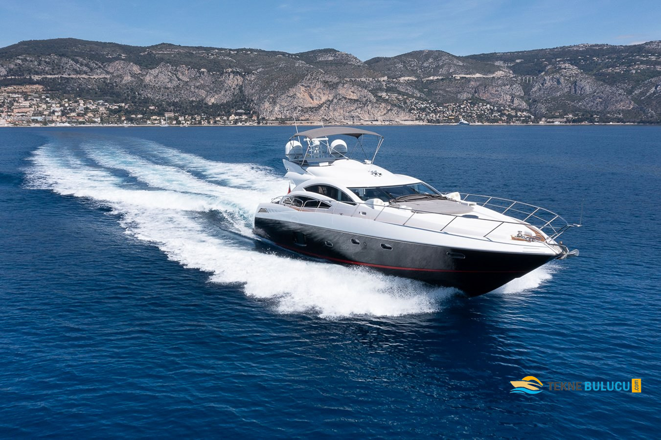 Sunseeker Predator 74 2025 Model iç mekan 1