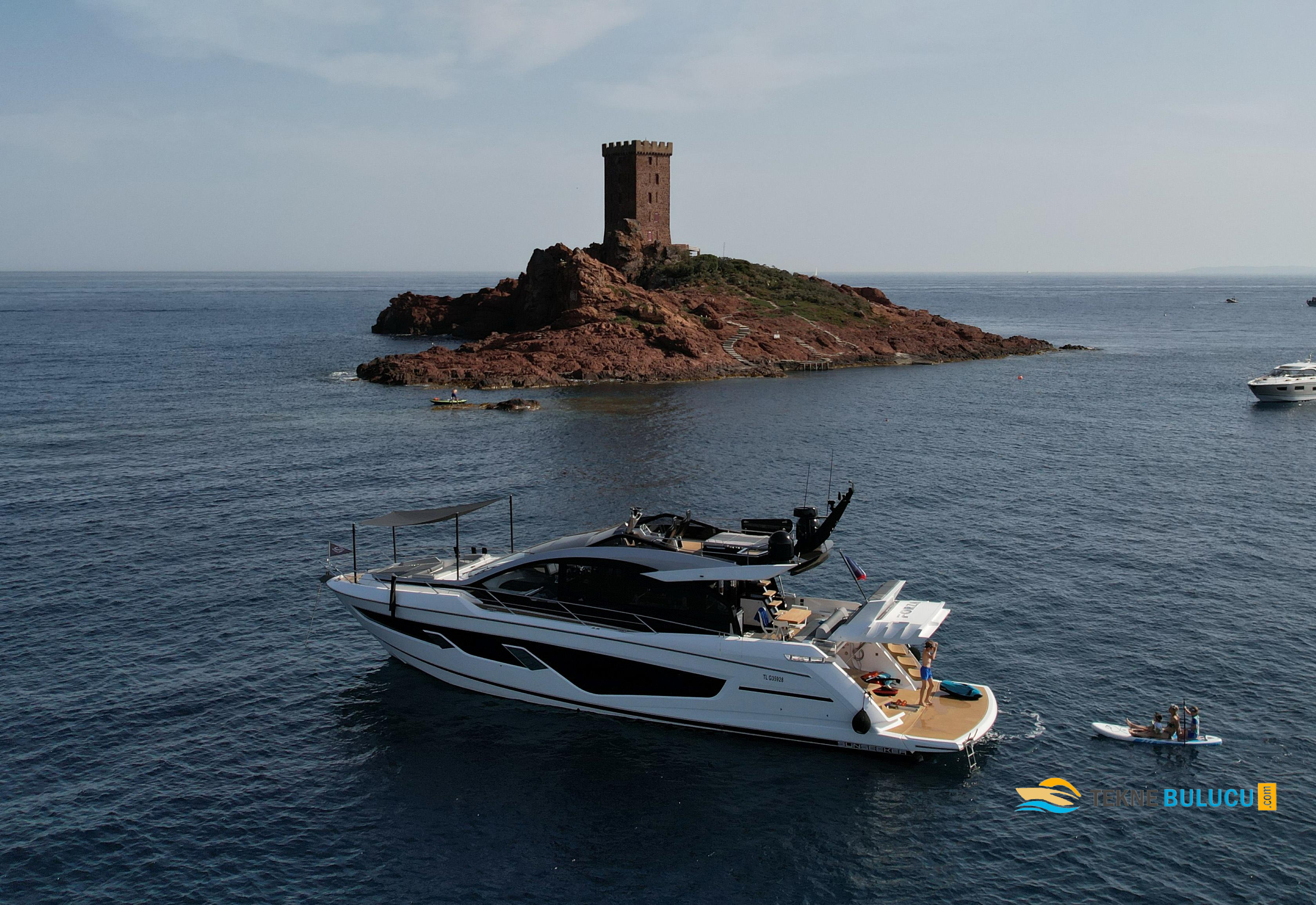 Sunseeker 65 Sport Yacht 2023 Model iç mekan 1