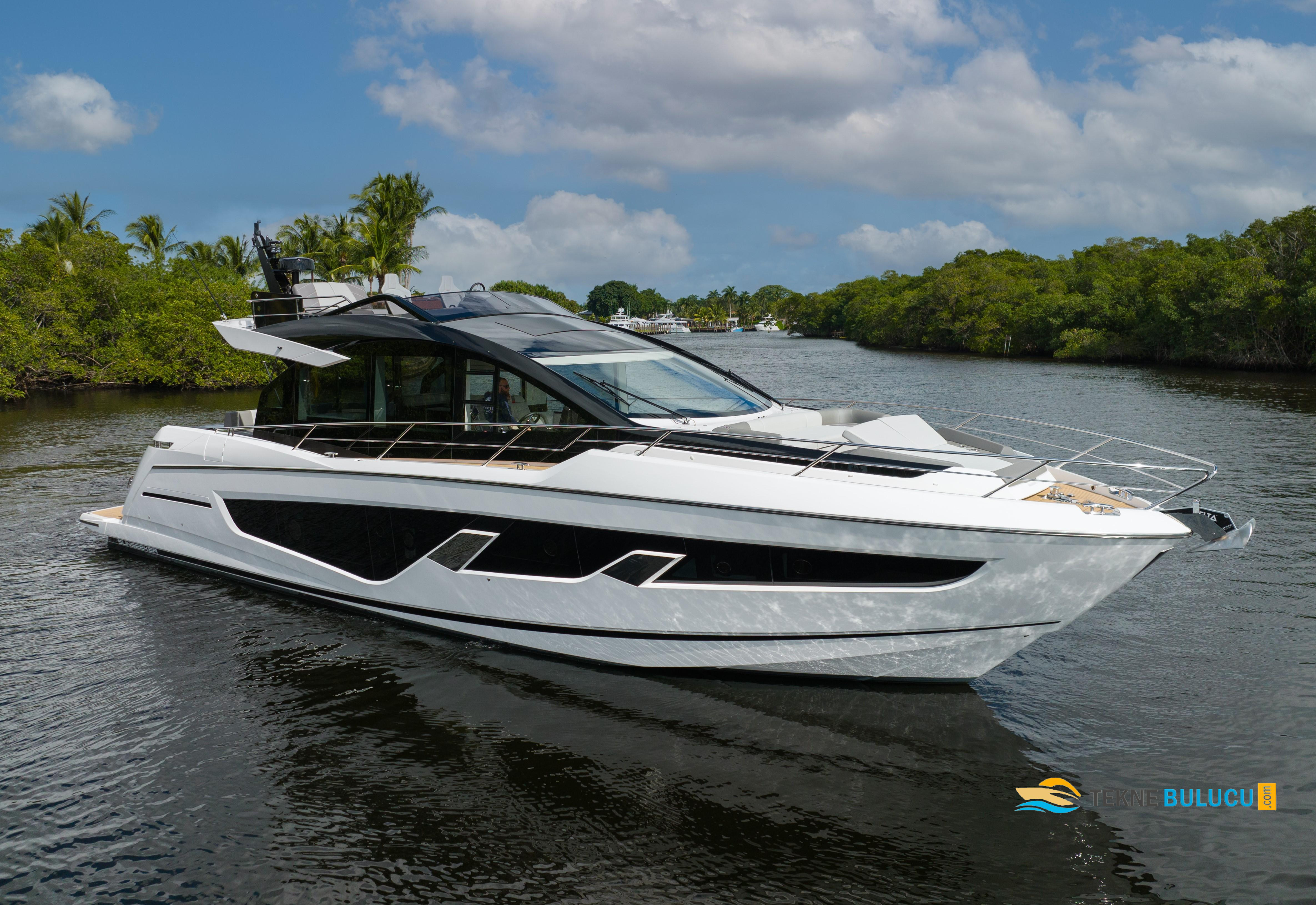 Sunseeker 65 Sport Yacht 2023 Model iç mekan 3