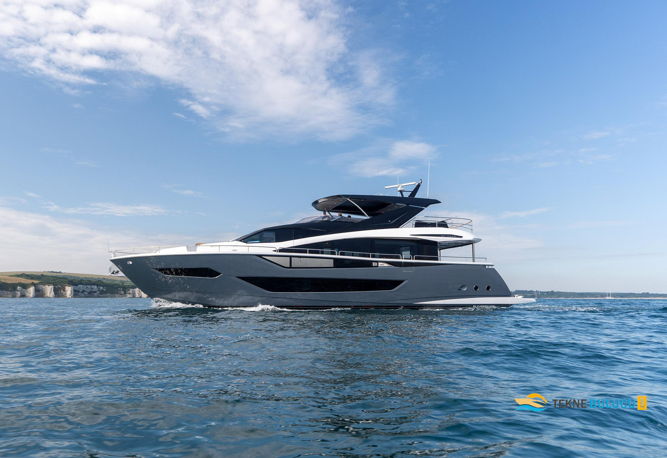 Sunseeker 88 Yacht 2025 Model iç mekan 1