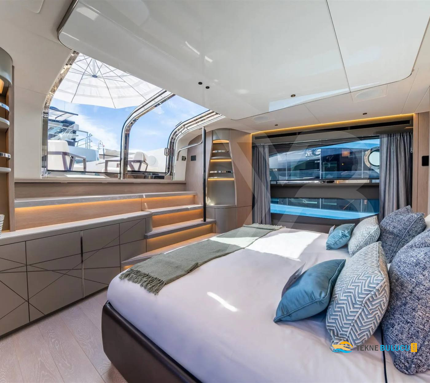 Sunseeker 100 Yacht 2022 Model iç mekan 1