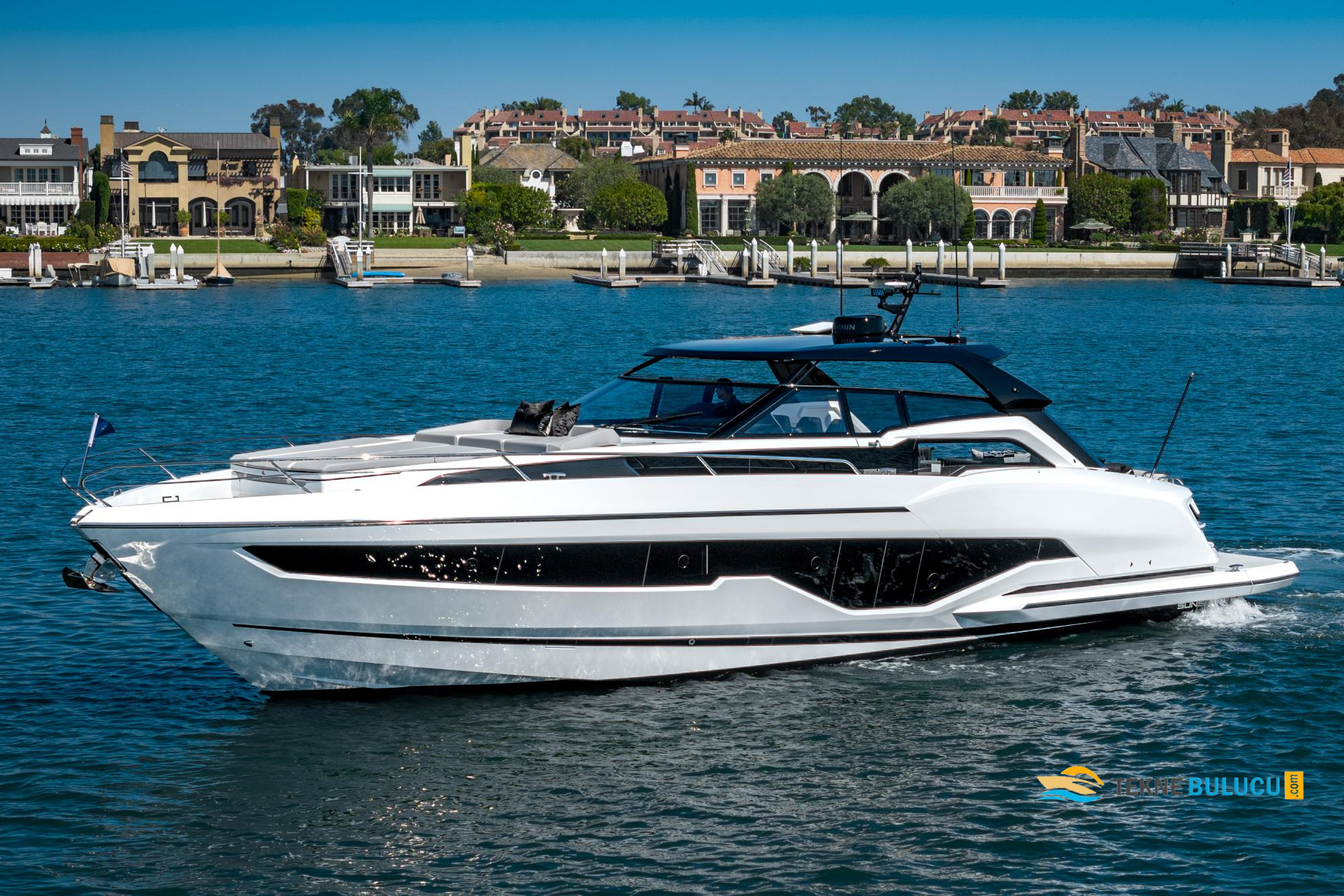 Sunseeker Superhawk 55 2023 Model iç mekan 2