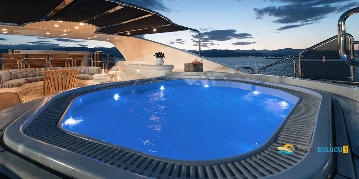 Benetti Golden Bay Series 49m 1999 Model iç mekan 3