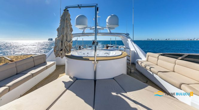 Benetti Classic 120 36m 2010 Model iç mekan 3