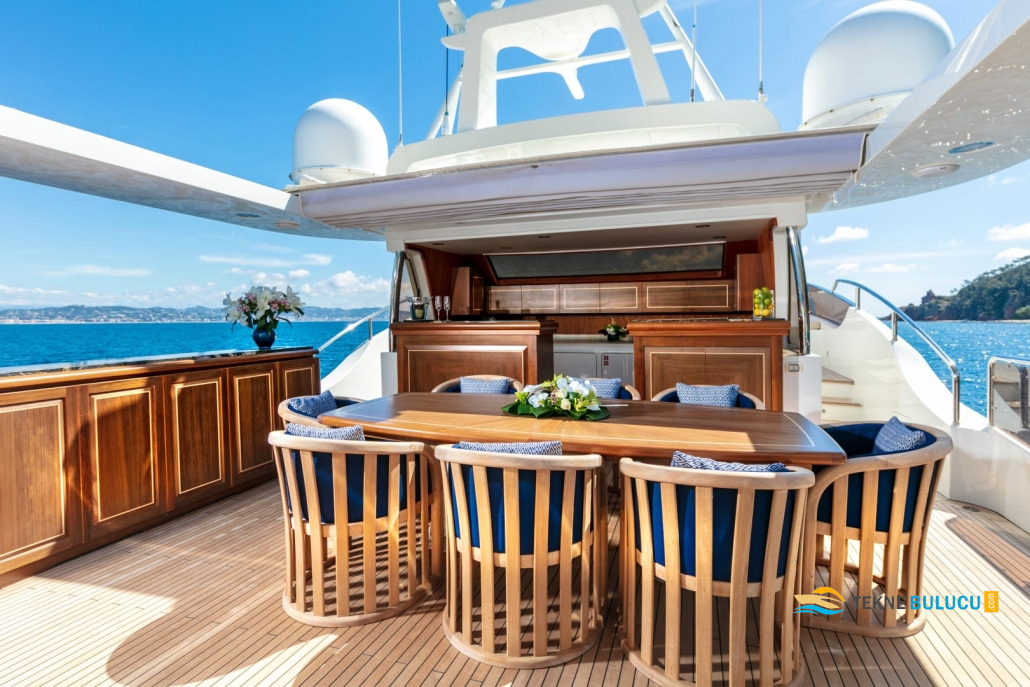 Benetti Legend 85 2008 Model iç mekan 1