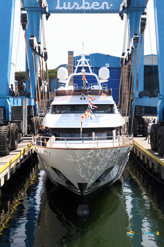 Benetti Tradition 105 2010 Model iç mekan 2